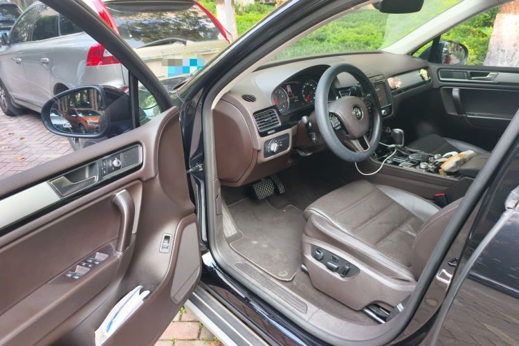 Used Volkswagen Touareg 2017 3.0 TSI Expedition Edition Driver Seat