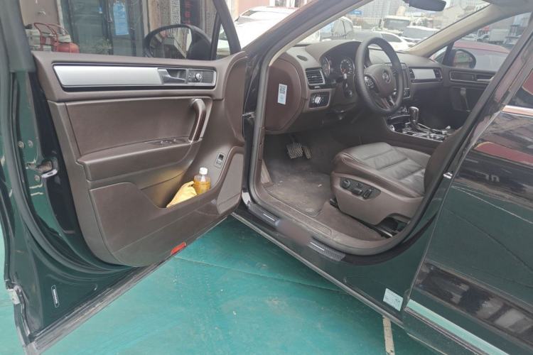 Used Volkswagen Touareg 2017 3.0 TSI Touareg Edition Driver Seat