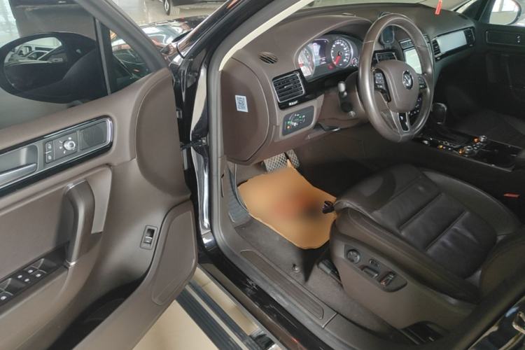 Used Volkswagen Touareg 2017 3.0 TSI Touareg Edition Driver Seat