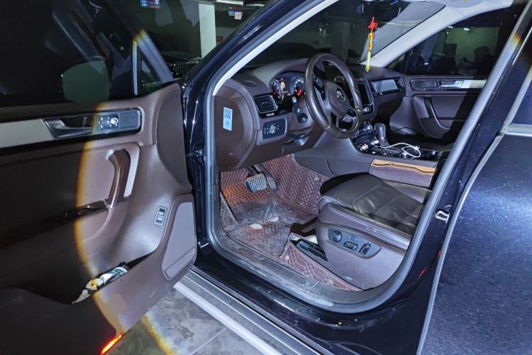 Used Volkswagen Touareg 2017 3.0 TSI Touareg Edition Driver Seat