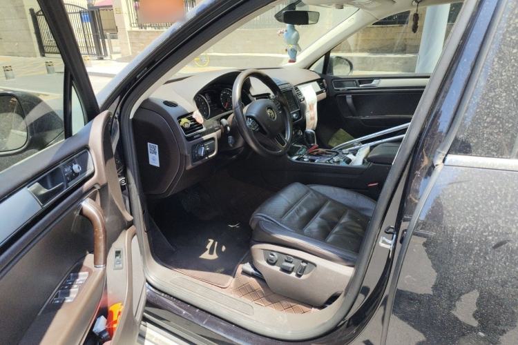 Used Volkswagen Touareg 2017 3.0 TSI Touareg Edition Driver Seat