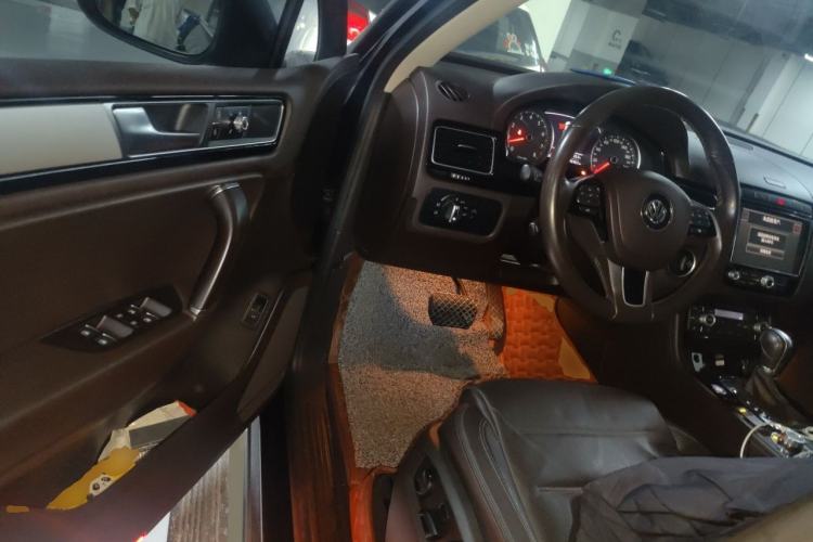 Used Volkswagen Touareg 2017 3.0 TSI Touareg Edition Driver Seat