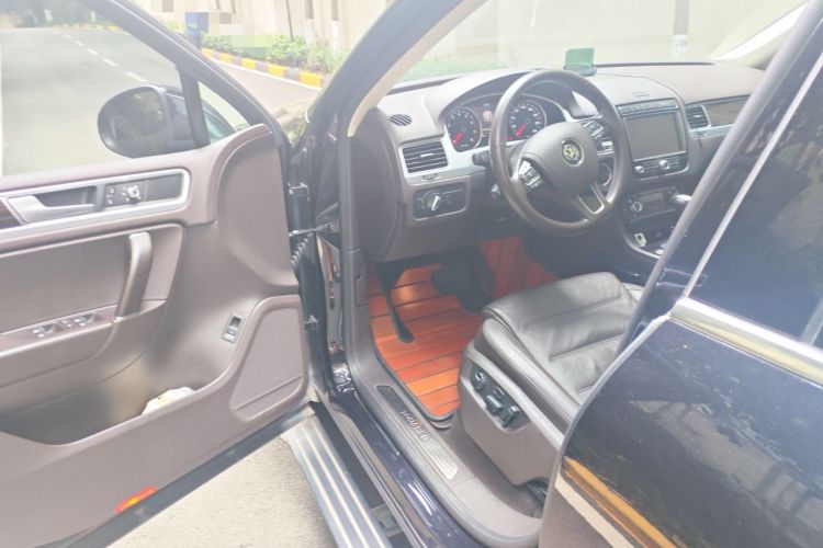 Used Volkswagen Touareg 2017 3.0 TSI Touareg Edition Driver Seat