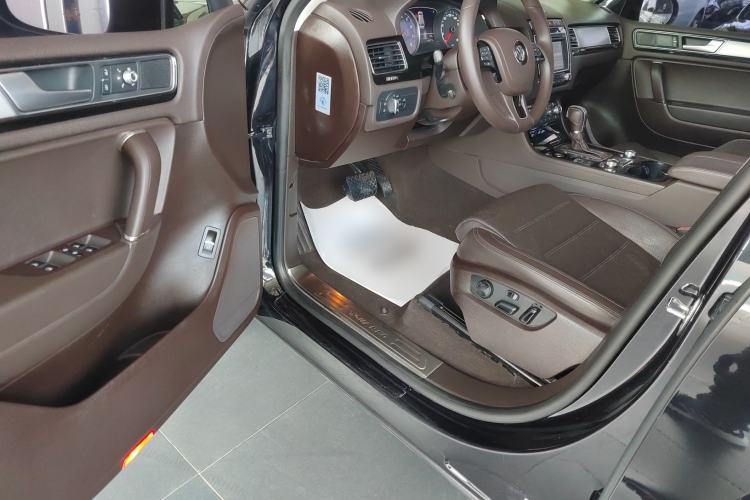 Used Volkswagen Touareg 2017 3.0 TSI Touareg Model Driver Seat