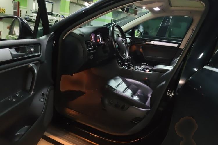 Used Volkswagen Touareg 2017 3.0 TSI Touareg Model Driver Seat