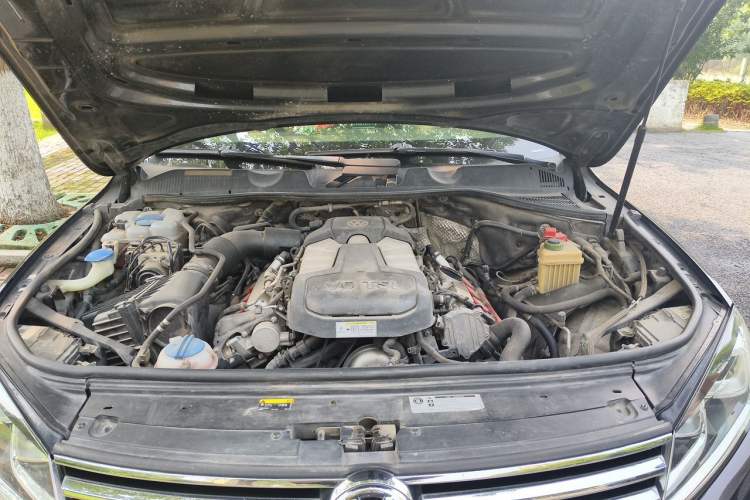 Used Volkswagen Touareg 2017 3.0 TSI Touareg Edition Engine Bay