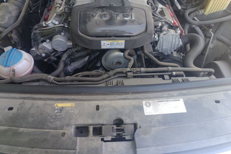 Used Volkswagen Touareg 2017 3.0 TSI Touareg Edition Engine Bay