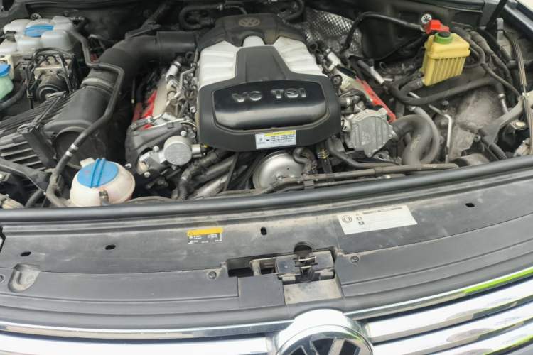 Used Volkswagen Touareg 2017 3.0 TSI Touareg Edition Engine Bay