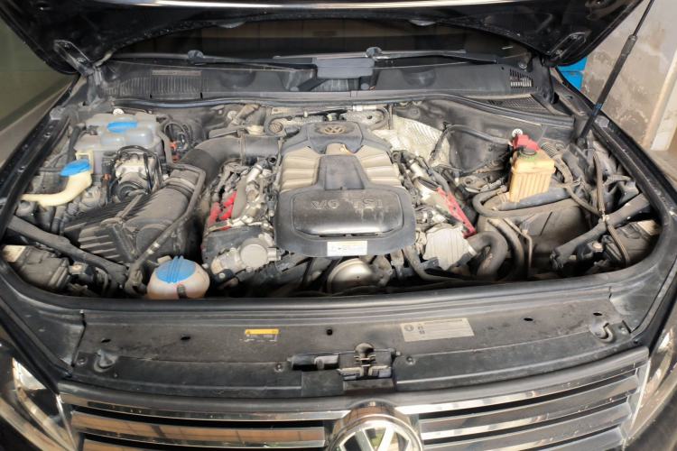 Used Volkswagen Touareg 2017 3.0 TSI Touareg Edition Engine Bay
