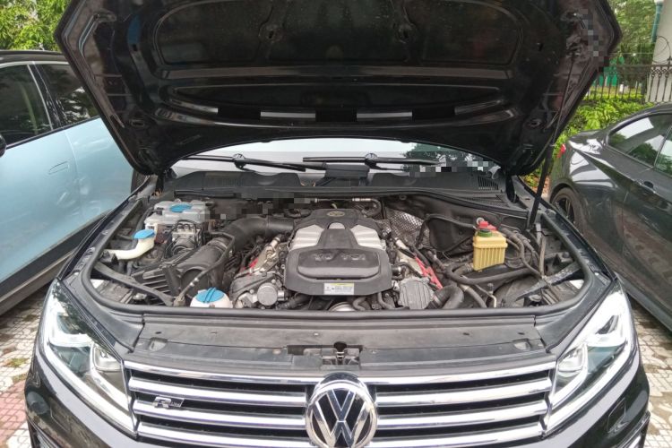 Used Volkswagen Touareg 2017 3.0 TSI Touareg Edition Engine Bay