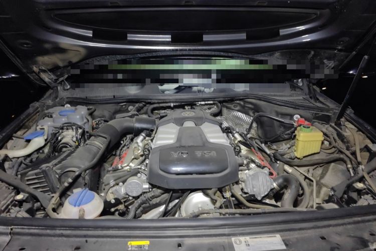 Used Volkswagen Touareg 2017 3.0 TSI Touareg Edition Engine Bay