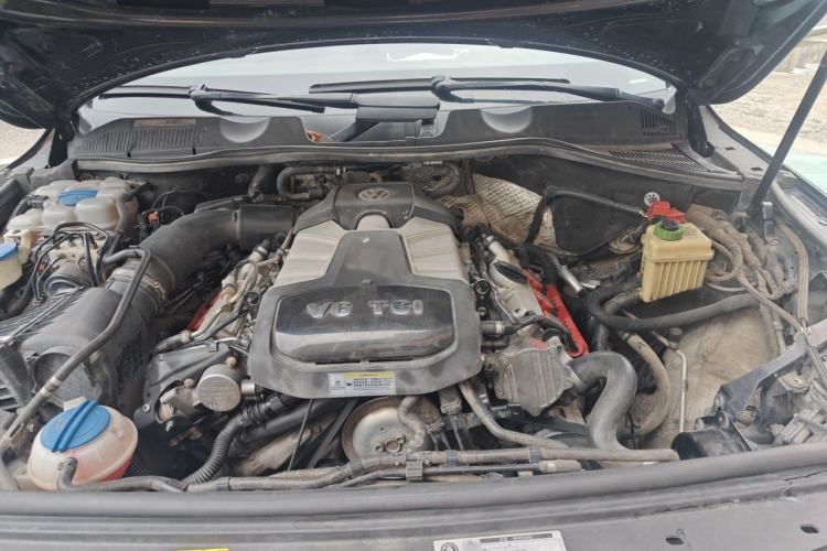 Used Volkswagen Touareg 2017 3.0 TSI Touareg Edition Engine Bay
