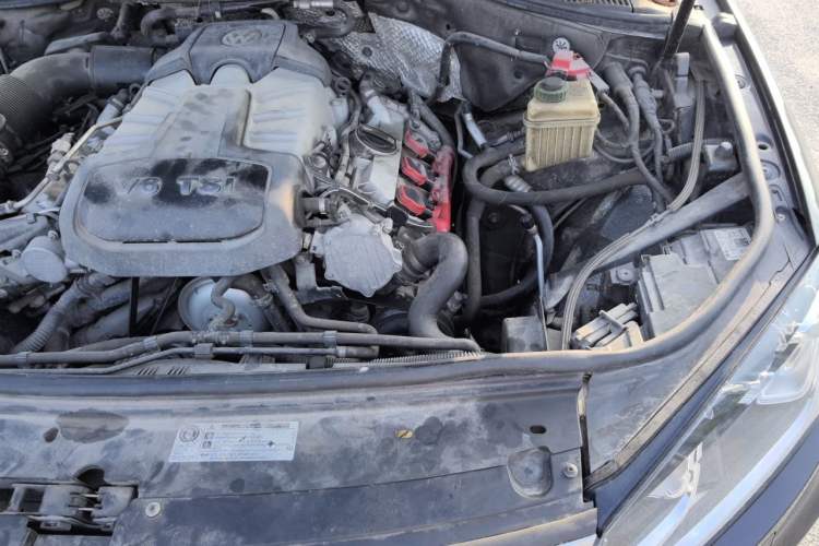 Used Volkswagen Touareg 2017 3.0 TSI Touareg Edition Engine Bay Left