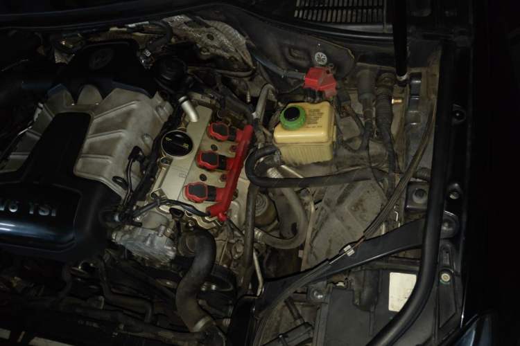 Used Volkswagen Touareg 2017 3.0 TSI Touareg Edition Engine Bay Left