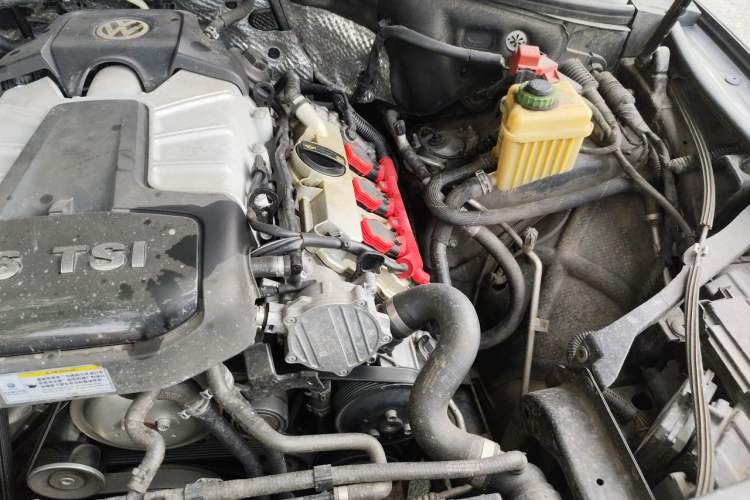 Used Volkswagen Touareg 2017 3.0 TSI Touareg Edition Engine Bay Left