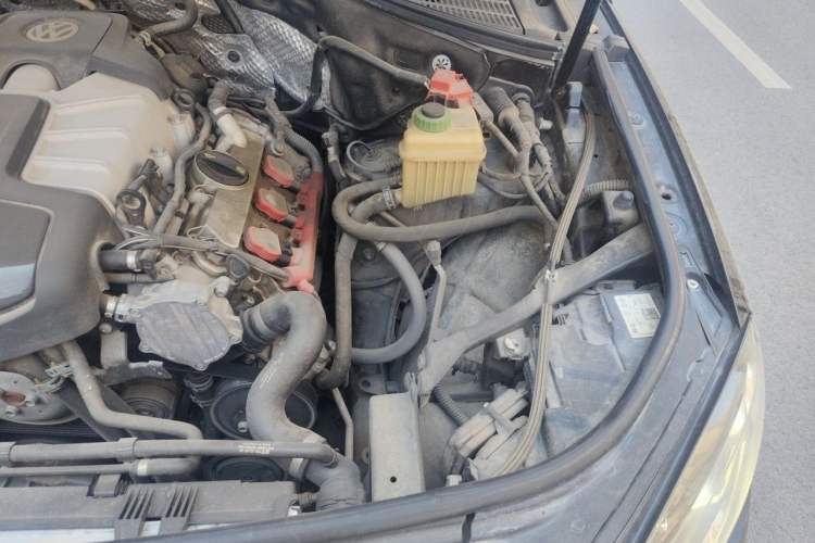 Used Volkswagen Touareg 2017 3.0 TSI Touareg Edition Engine Bay Left