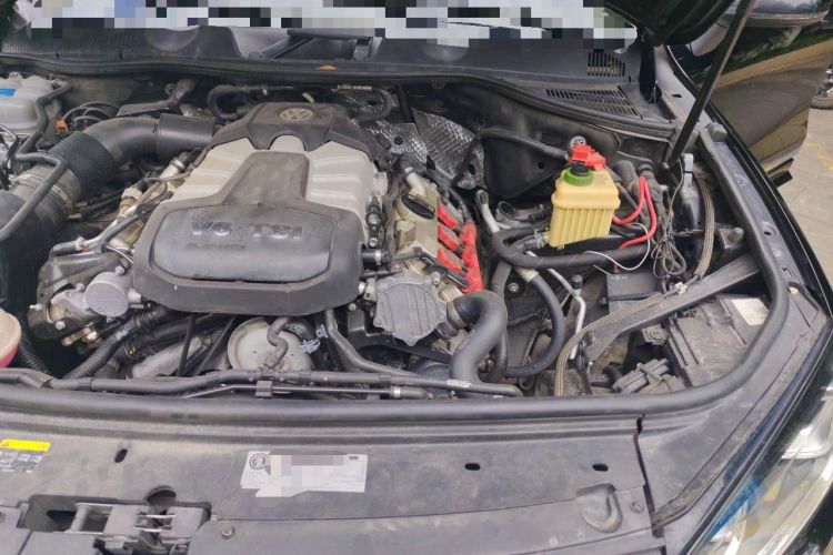 Used Volkswagen Touareg 2017 3.0 TSI Yuyue Model Engine Bay Left