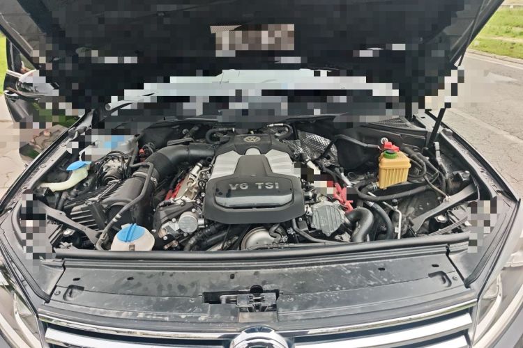Used Volkswagen Touareg 2017 3.0 TSI Touareg Edition Engine Bay