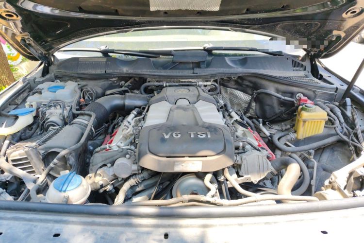 Used Volkswagen Touareg 2017 3.0 TSI Touareg Edition Engine Bay