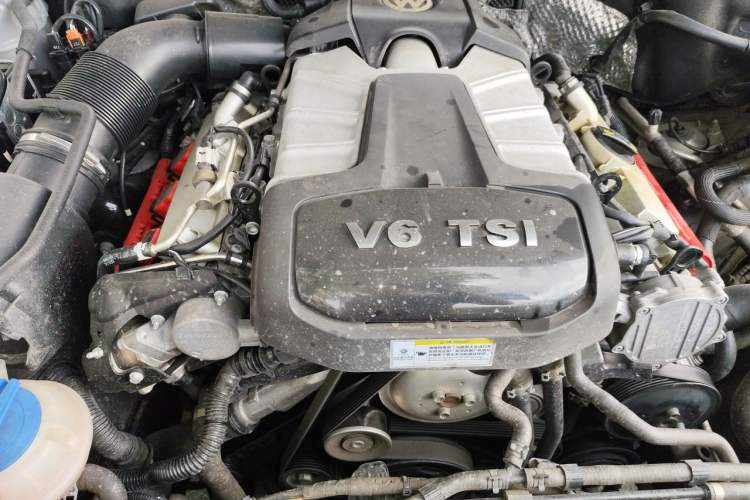 Used Volkswagen Touareg 2017 3.0 TSI Touareg Edition Engine Bay