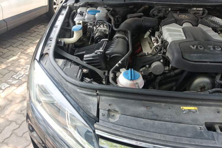 Used Volkswagen Touareg 2017 3.0 TSI Touareg Edition Engine Bay Right