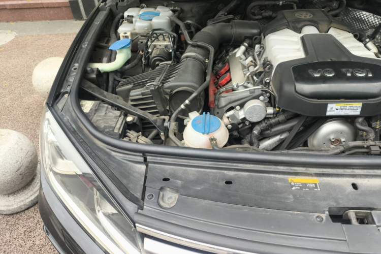 Used Volkswagen Touareg 2017 3.0 TSI Touareg Edition Engine Bay Right