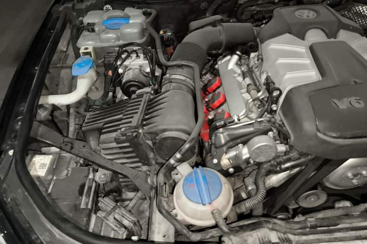 Used Volkswagen Touareg 2017 3.0 TSI Touareg Edition Engine Bay Right