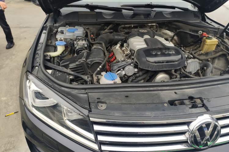 Used Volkswagen Touareg 2017 3.0 TSI Touareg Edition Engine Bay Right
