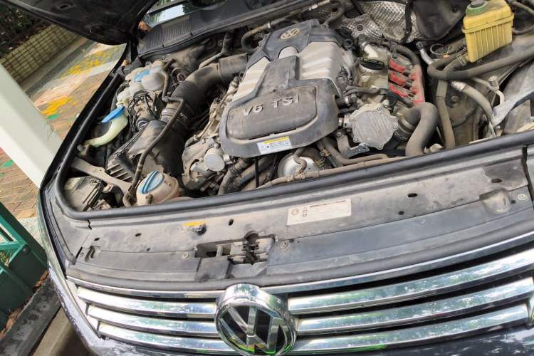 Used Volkswagen Touareg 2017 3.0 TSI Touareg Edition Engine Bay Right
