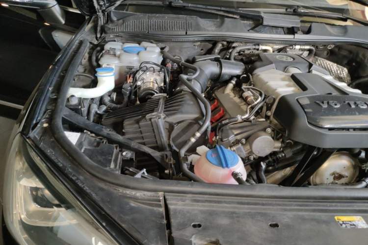 Used Volkswagen Touareg 2017 3.0 TSI Touareg Edition Engine Bay Right