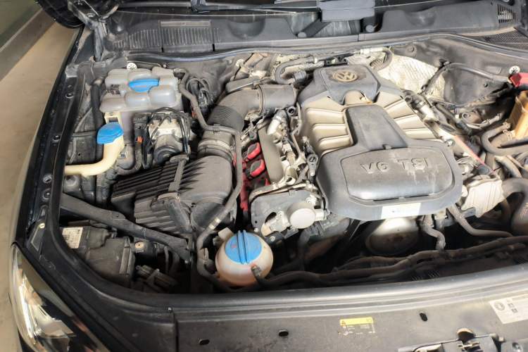 Used Volkswagen Touareg 2017 3.0 TSI Touareg Edition Engine Bay Right