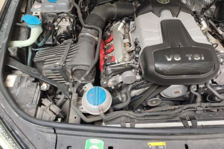 Used Volkswagen Touareg 2017 3.0 TSI Touareg Edition Engine Bay Right