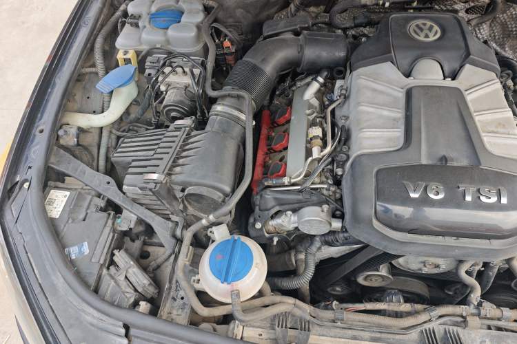 Used Volkswagen Touareg 2017 3.0 TSI Touareg Edition Engine Bay Right