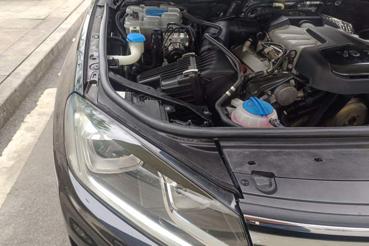 Used Volkswagen Touareg 2017 3.0 TSI Touareg Edition Engine Bay Right