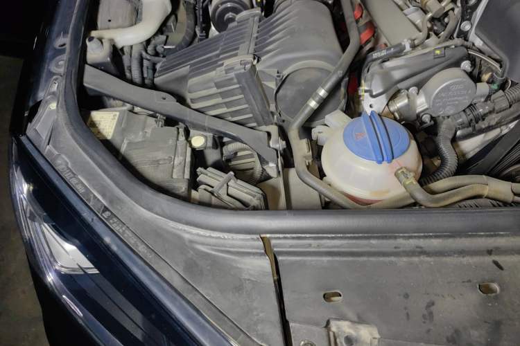 Used Volkswagen Touareg 2017 3.0 TSI Touareg Edition Engine Bay Right