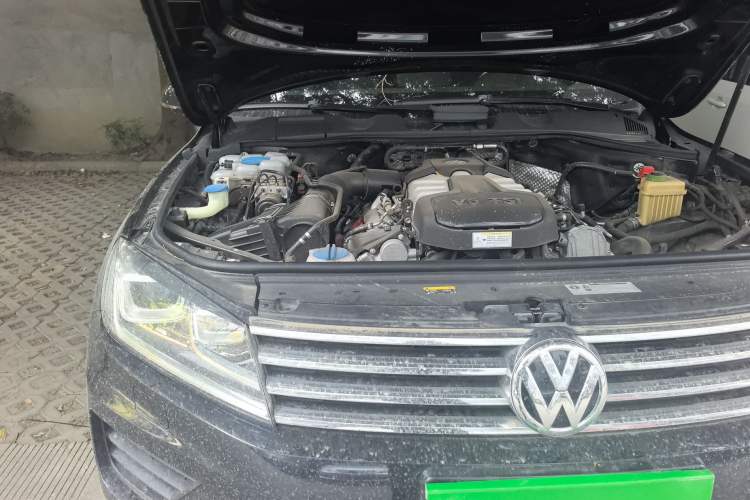 Used Volkswagen Touareg 2017 3.0 TSI Touareg Edition Engine Bay Right