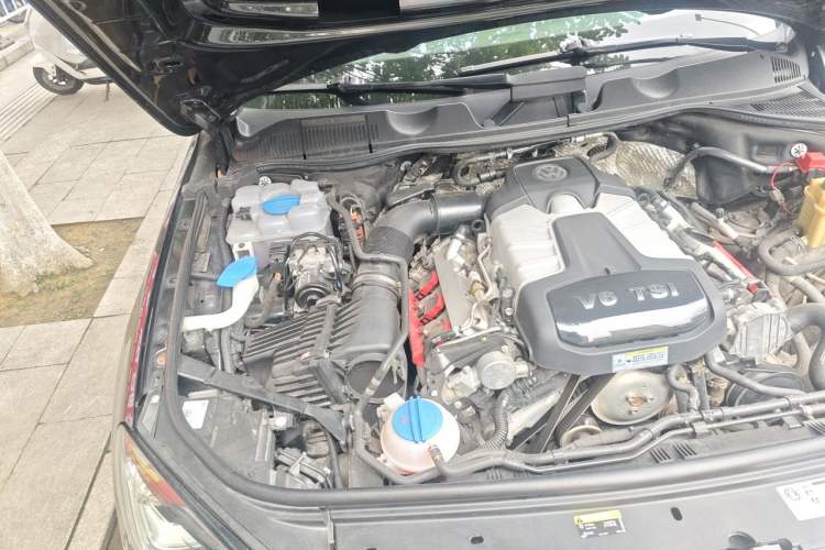 Used Volkswagen Touareg 2017 3.0 TSI Touareg Edition Engine Bay Right