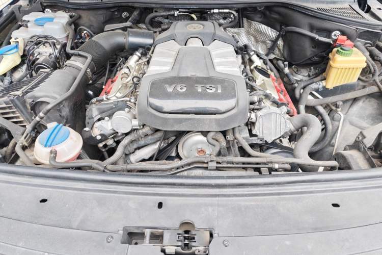 Used Volkswagen Touareg 2017 3.0 TSI Touareg Edition Engine Bay