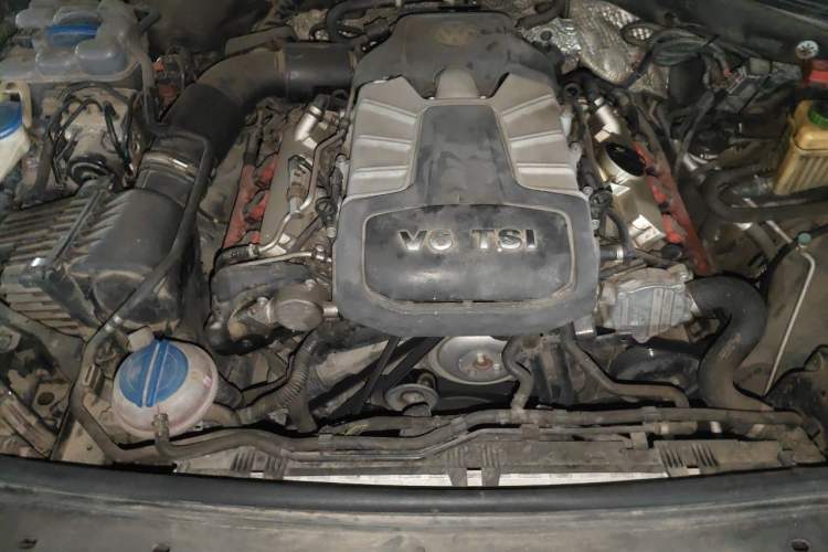 Used Volkswagen Touareg 2017 3.0 TSI Touareg Edition Engine Bay
