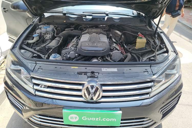 Used Volkswagen Touareg 2017 3.0 TSI Touareg Edition Engine Bay
