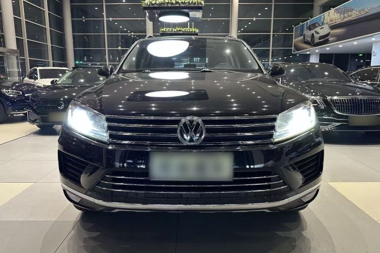 Used Volkswagen Touareg 2017 3.0 TSI Touareg Model Exterior 1