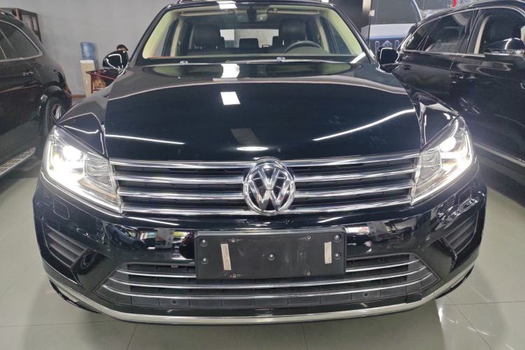 Used Volkswagen Touareg 2017 3.0 TSI Touareg Model Exterior 1