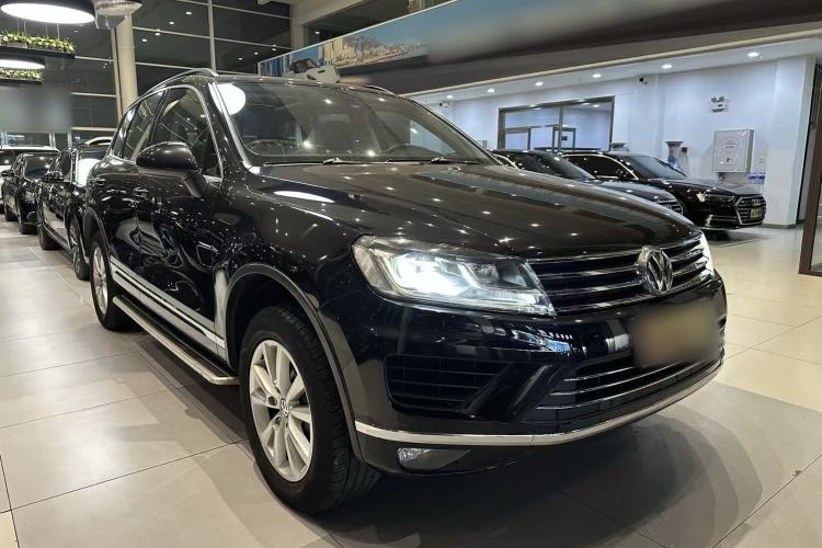 Used Volkswagen Touareg 2017 3.0 TSI Touareg Model Exterior 2
