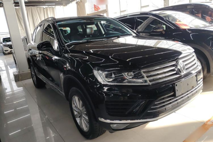 Used Volkswagen Touareg 2017 3.0 TSI Touareg Model Exterior 2