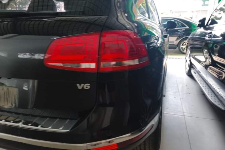 Used Volkswagen Touareg 2017 3.0 TSI Touareg Model Exterior 3