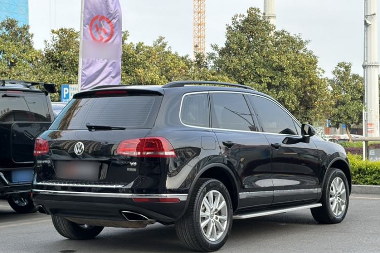 Used Volkswagen Touareg 2017 3.0 TSI Touareg Model Exterior 4