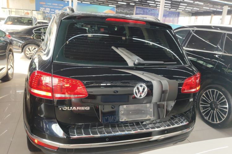 Used Volkswagen Touareg 2017 3.0 TSI Touareg Model Exterior 4