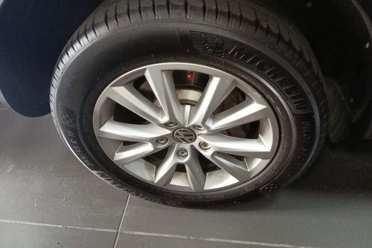 Used Volkswagen Touareg 2017 3.0 TSI Touareg Model Exterior 5