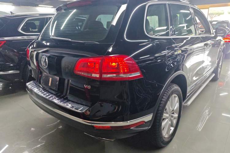 Used Volkswagen Touareg 2017 3.0 TSI Touareg Model Exterior 5