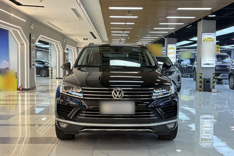 Used Volkswagen Touareg 2017 3.0 TSI Touareg Model Exterior 5